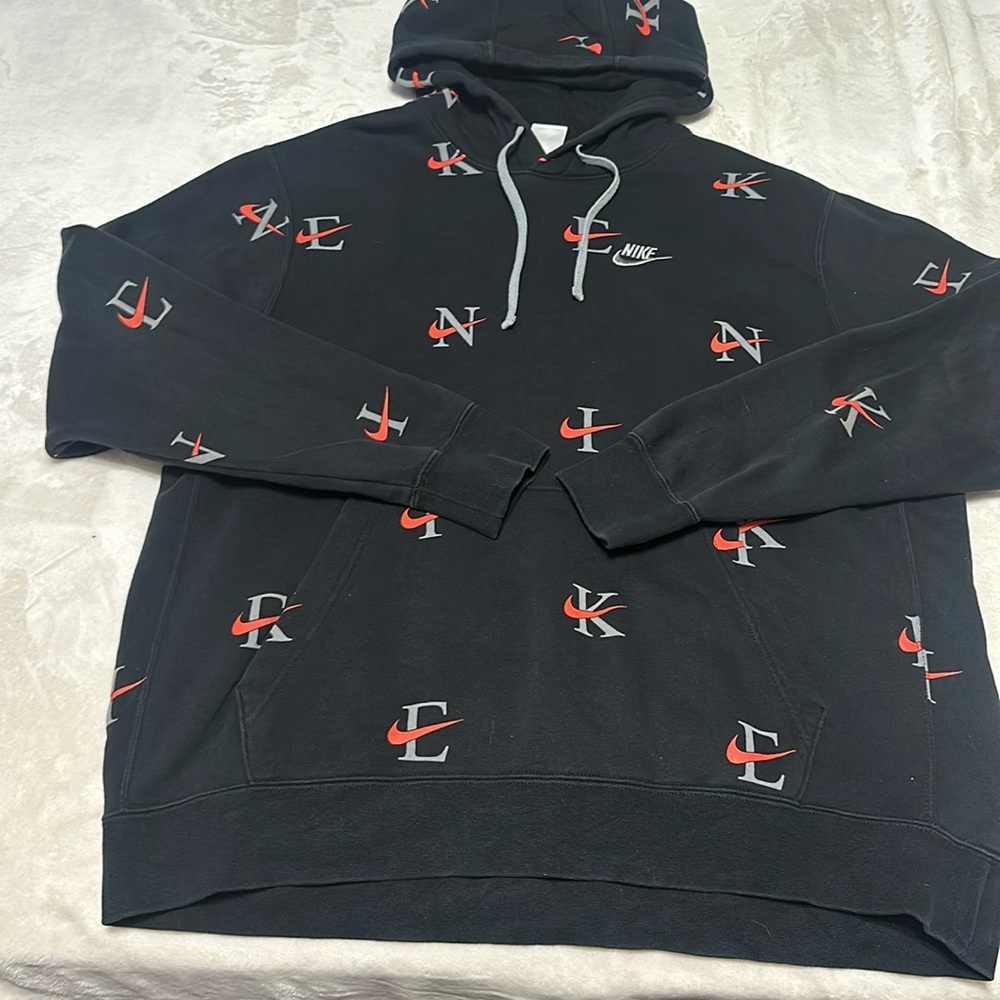 Black men’s Nike hoodie